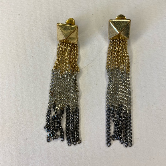 Dangling Earrings - Picture 4 of 4